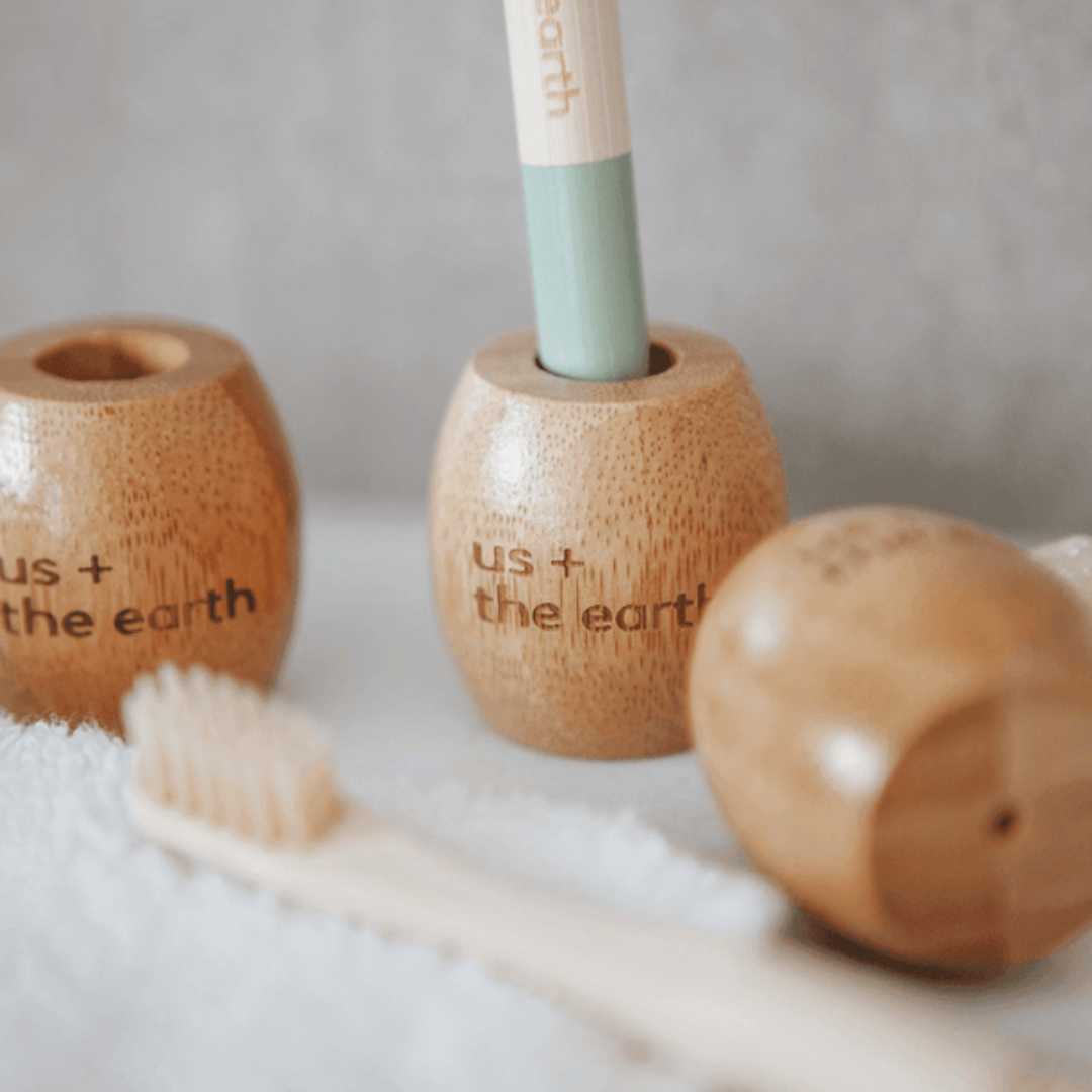 NNEDSZ Bamboo Toothbrush Stand