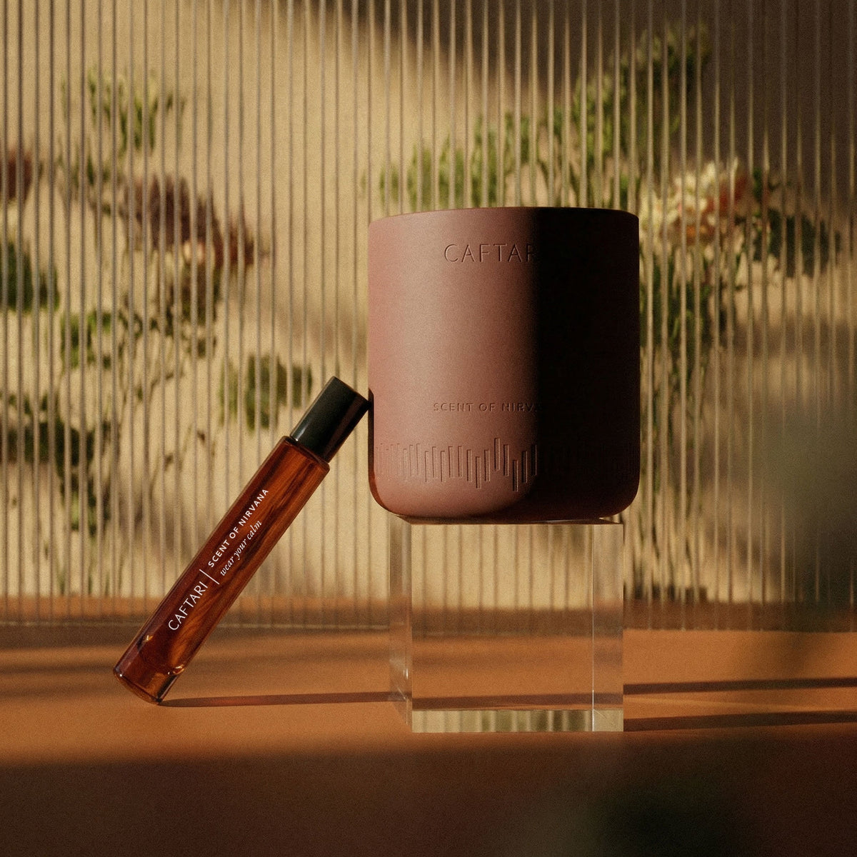 Oud Ritual gift set with candle and roll-on perfume oil, view 3